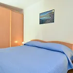 House Kristina 1203 بيت للعطل
