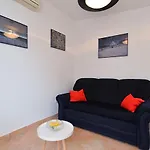 بيت للعطل House Kristina 1203