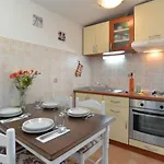 House Kristina 1203 بيت للعطل بولا