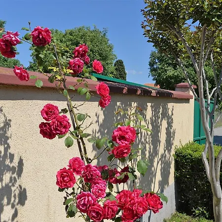House Kristina 1203 بيت للعطل