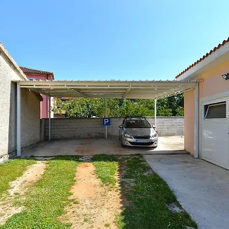 بيت للعطل House Kristina 1203 بولا